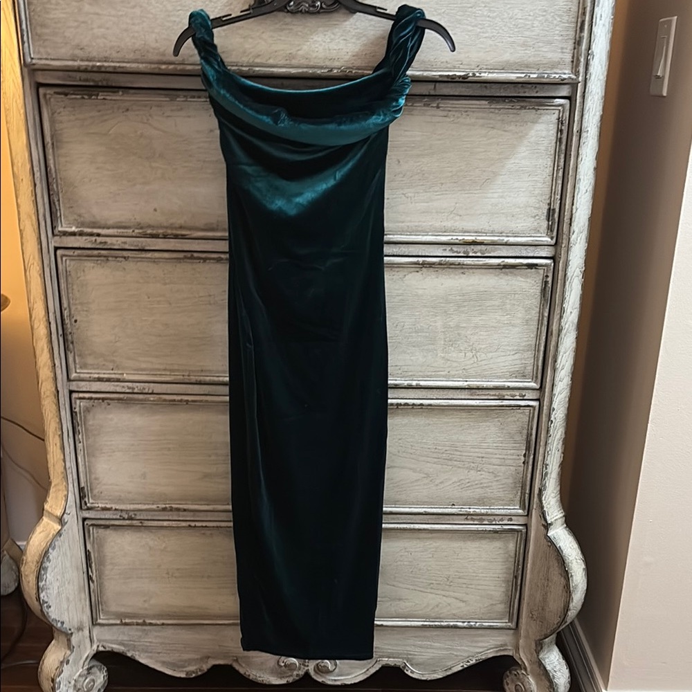 “Carella” Club L London Dark Green Velvet Midi Dress